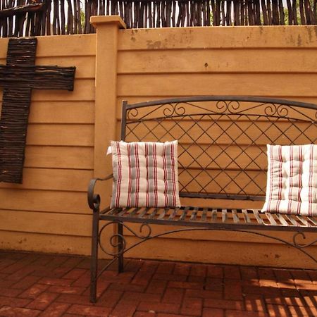 Ruresta Guesthouse Bloemfontein Buitenkant foto