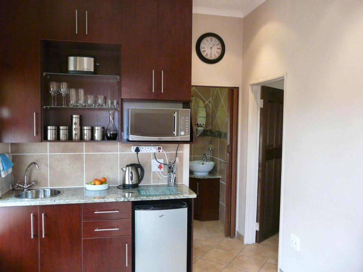 Ruresta Guesthouse Bloemfontein Buitenkant foto